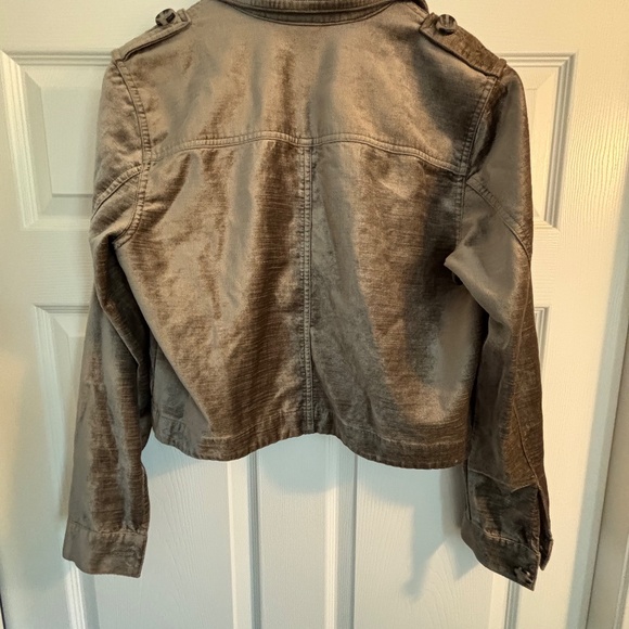 Cabi Tuesday Topper Crushed Velvet Shacked - Picture 2 of 5